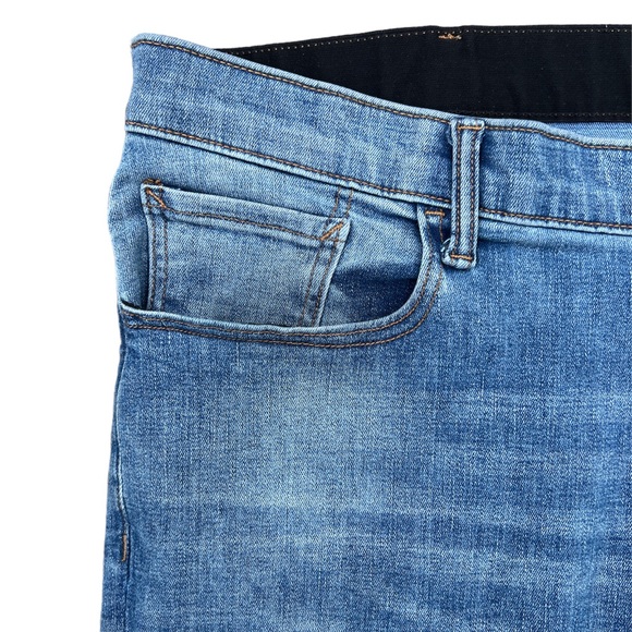 Old Navy Men’s 360 Stretch Slim Tapered Leg Jeans Sz.‎ 48 X 30 - Picture 3 of 11